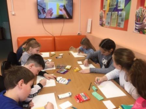 Рисуем восковыми мелками