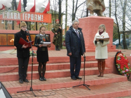 Жители центра «Ветеран» приняли участие в митинге у мемориала «Вечный огонь»