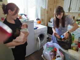 Помощь одинокой многодетной маме, оказавшейся в сложной жизненной ситуации