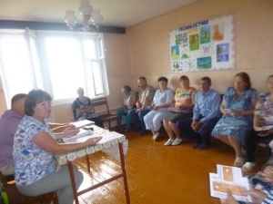 7 августа 2018 года директор ГКУ ОСЗН по Меленковскому району Агеева Д.И. провела встречу с населением д. СкрипиноМеленковского района в здании Скрипинского сельского дома культуры. Она познакомила присутствующих с социально-экономической ситуацией в обл