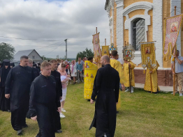 3 августа получатели социальных услуг КЦСОН Суздальского района в сопровождении социальных работников посетили Свято – Никольский храм села Мордыш, где выступал Мужской хор Спасо-Евфимиева монастыря (г. Суздаль), в рамках II международного фестиваля духов
