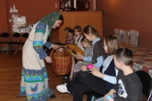 Красна девица - рукодельница