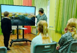 Недаром помнит вся Россия…