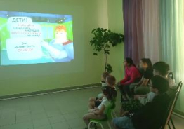 Правилам безопасности детей учит мультгерой