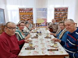 В МУЗЕЕ ЗА ЧАШКОЙ ЧАЯ
