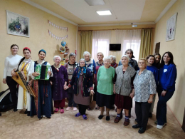 С днем пожилого человека! Встреча любимых гостей в тёплой атмосфере родного дома.