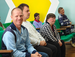 Погружение в мир цвета и радости, игровая программа "Разноцветная игра".