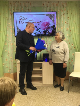 15 октября исполнилось  90 лет  уважаемому и активному члену Совета ветеранов г. Коврова – Раисе Григорьевне Шустровой.