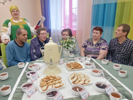 ФОЛЬКЛОРНЫЕ ПОСИДЕЛКИ ЗА ЧАЕМ ФОЛЬКЛОРНЫЕ ПОСИДЕЛКИ ЗА ЧАЕМ