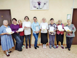 Мастер-класс по украшению пряников в Суздальском доме-интернате Мастер-класс по украшению пряников в Суздальском доме-интернате