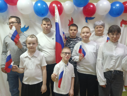 НАРОДОВ МНОГО-СТРАНА ОДНА!!