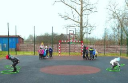 Я, ты, он, она – вместе целая страна!