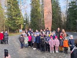 Прикасаясь в истории