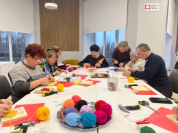 Участники «социальной гостиной» осваивают Стринг-Арт