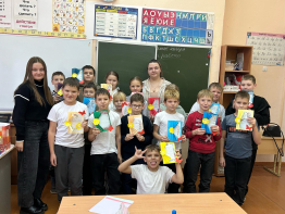 Проведение мастер-класса "Подарок маме!"