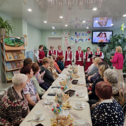 День матери-2025