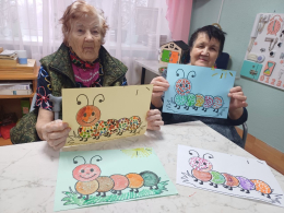 Точечное рисование ватными палочками с маломобильными проживающими.