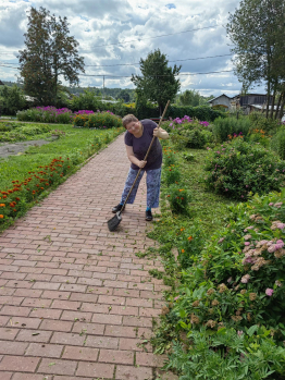 Помогая другим помогаем себе