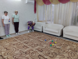 Получатели социальных услуг из поселка Галицы, когда впервые познакомились с игрой бочче
