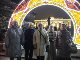 Приятные вечерние прогулки по украшенному городу