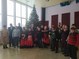 Новогодний серпантин в ДК Мезиновский