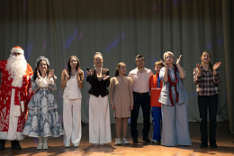 Начинаем принимать Новогодние поздравления от наших друзей