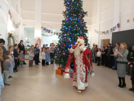 Губернаторские подарки