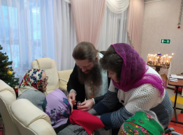 Рождество Христово в отделении милосердия отметили молитвой и тёплым общением.