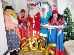 КОЛЯДУЕМ, КОЛЯДУЕМ МЫ ЗАЙДЕМ В ИЗБУ ЛЮБУЮ