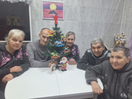 Лошадка на удачу: творчество и тепло в Гусевском доме социального обслуживания! 