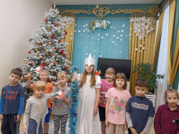 Снегири в беде: дети спасли пернатых от чар Снежной Королевы!