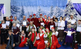 Новый год стучится в дверь!