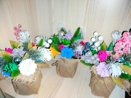 Увлекательный мастер-класс по изготовлению новогодних композиций.