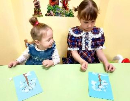 Мгновения зимы: дерево в снегу