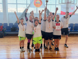 Веселые старты "Воспитатель, я - спортивная семья"