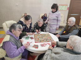 Навеки в памяти народной непокоренный Ленинград