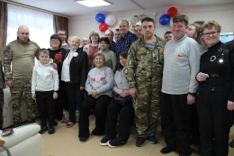 Для ребят социально-реабилитационного отделения был организован яркий и познавательный праздник – интеллектуальная викторина "Солдатская смекалка". 