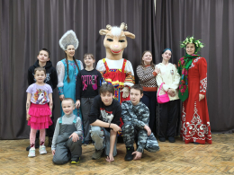 «Широка, да вкусна с блинами»