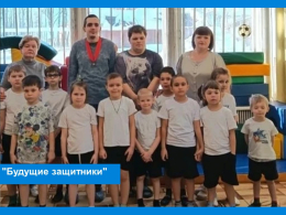  "Каждый мальчик наш когда -то станет доблестным солдатом.