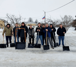 Студенты Суздальского индустриально-гуманитарного колледжа помогли очистить территорию нашего интерната
