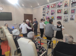 Детские улыбки и звонкие голоса