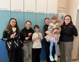 Творческое занятие с волонтерами