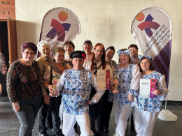 Коллектив «танцевальный 55+»: Лауреат Всероссийского фестиваля.