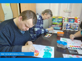 Рисование времен года с помощью ватных палочек