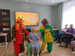 Развлекательная программа «Смейтесь на здоровье»