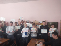 Подопечные социально реабилитационного отделения посетили библиотеку № 7, где приняли участие в занятии по нейрографике 