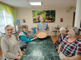 Фирменный салат «ГБУСОВО» — гордость кулинарной мастерской Суздальского дома-интерната!