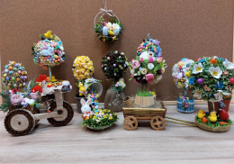 Весеннее чудо в фойе: Как "Пасхальный Топиарий" расцвел в нашем Центре