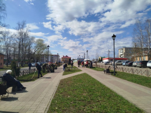 Участие в уборке общественной территории 