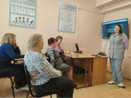 В стенах Покровского филиала МПГУ прошло занятие в Народном университете "третьего возраста" факультет "Школа безопасности" на тему: "Финансовая грамотность и кибербезопасность".
